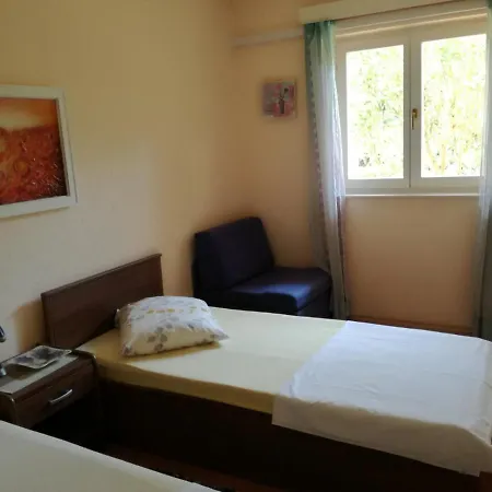 Aparthotel Marijana *